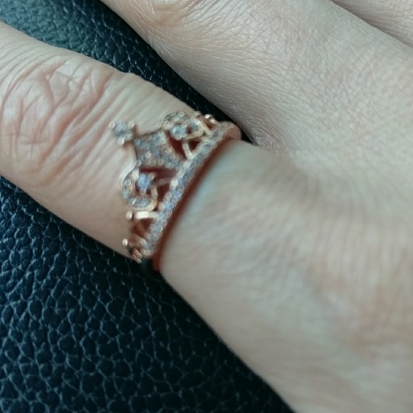 Crown ring - Picture 2 of 8